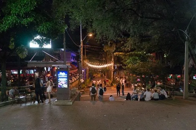 Parque Lleras - cosas para hacer en Medellín