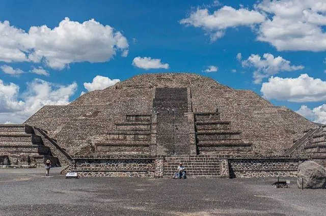 teotihuacan pyramids-2