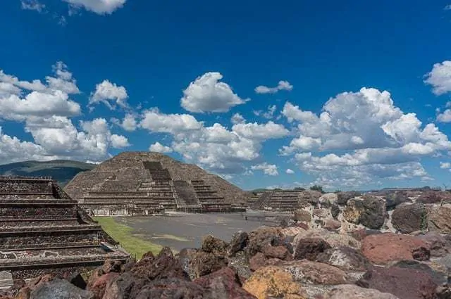 Traveling to Mexico Guide: Things to Do, Travel Tips, and More