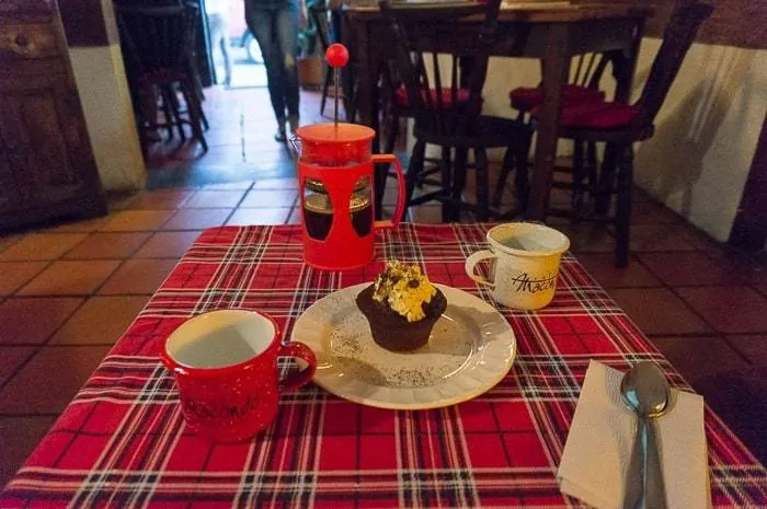 French press and dessert - Awesome things to do in Cali Colombia
