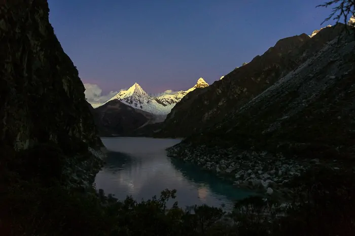 Vista nocturna - Laguna Parón