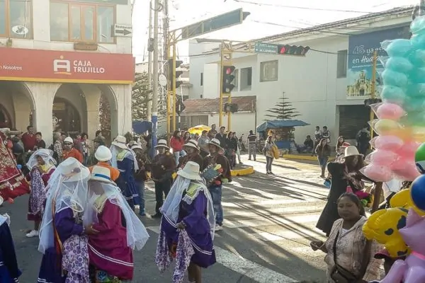 Plaza central - qué hacer en Huaraz