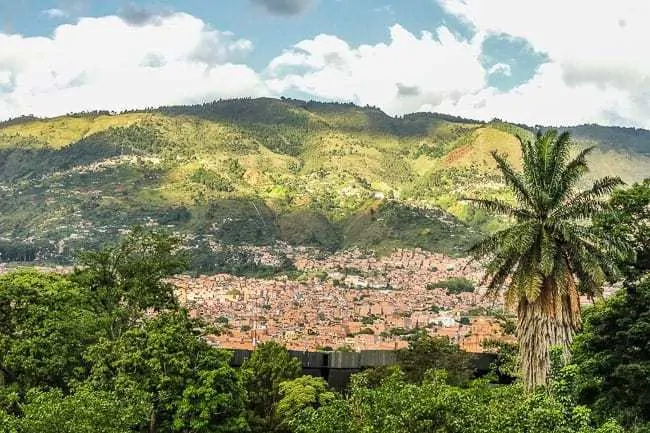 learn spanish in medellin-6