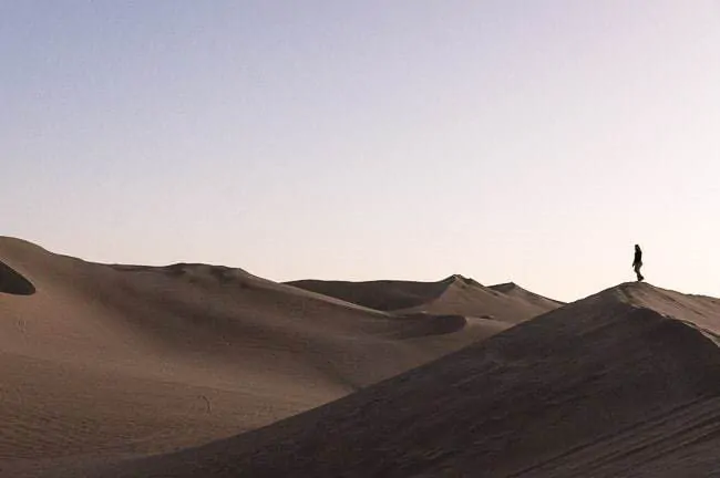 Huacachina - lugares turísticos en Perú