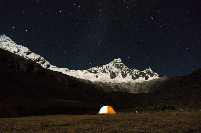Cordillera blando de noche - cómo ganar dinero viajando