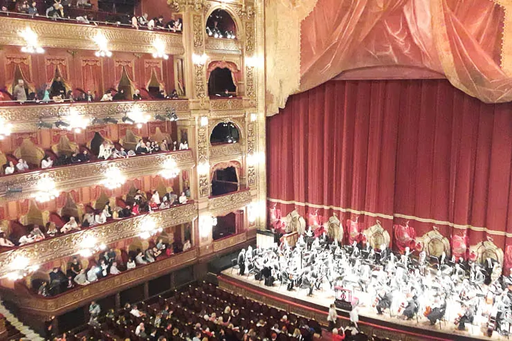 Free show at Teatro Colon - The Top 18 Things to Do in Buenos Aires