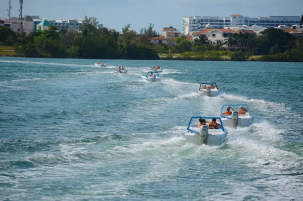 best things to do in cancun mexico nichupte lagoon