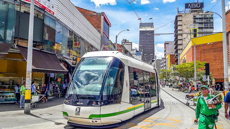 free walking tour in medellin