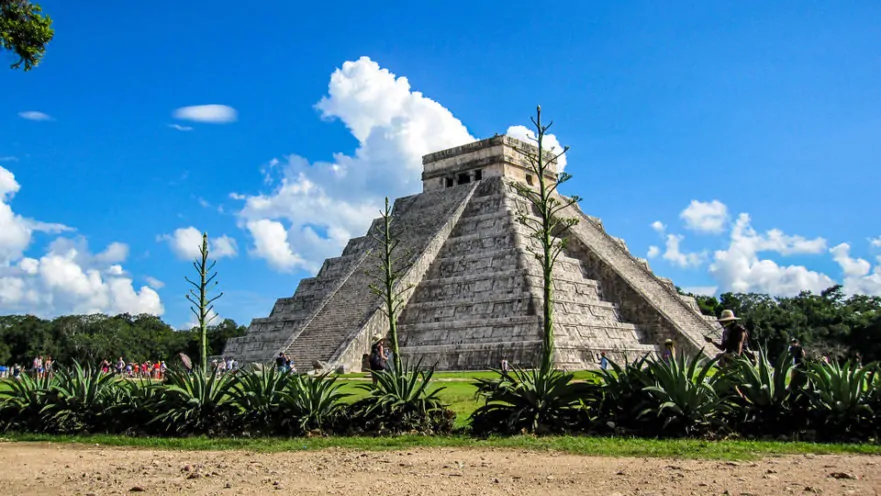 Chichen Itza Mayan Ruins Mexico Ik Kil Coba