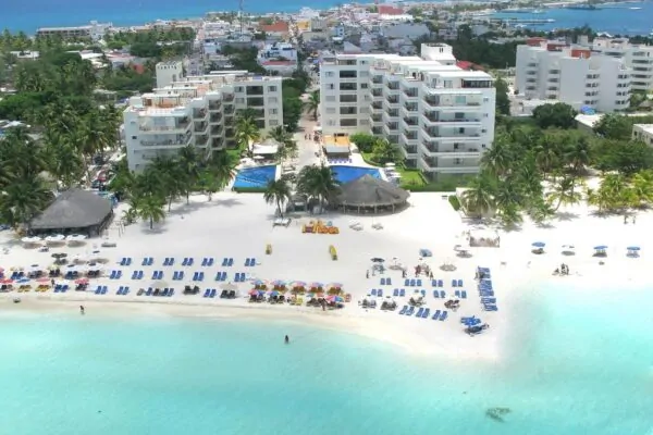 where to stay in cancun Ixchel Beach Hotel