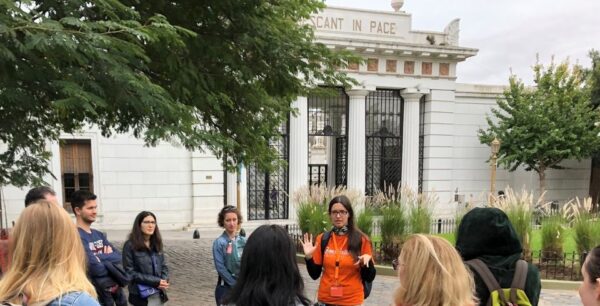 recoleta cemetery buenos aires tours