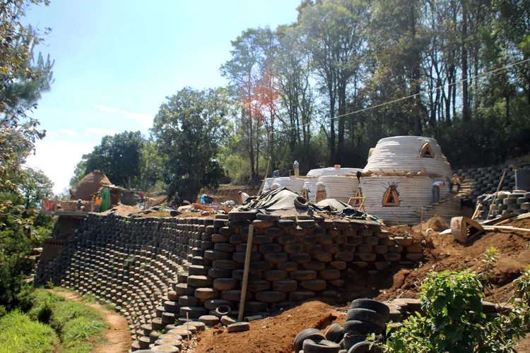 volunteering abroad building earthships